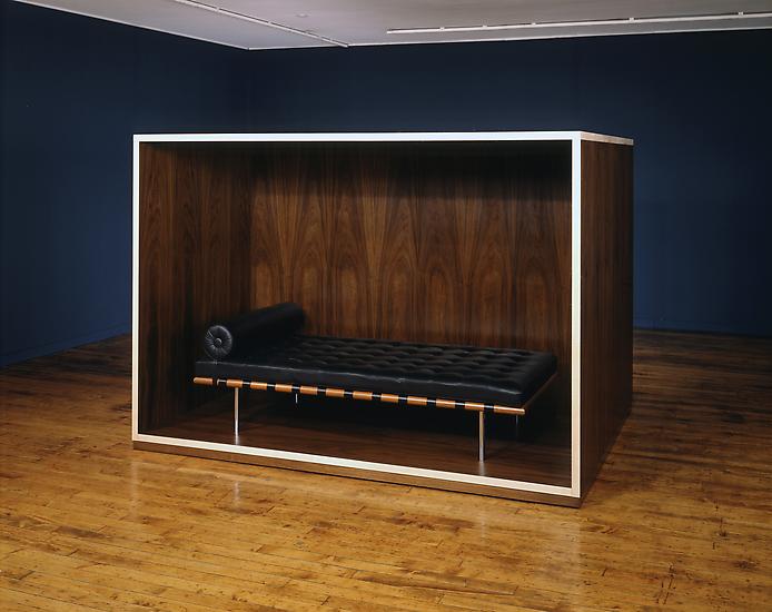 17__Untitled_daybed_coffin_LARGE1